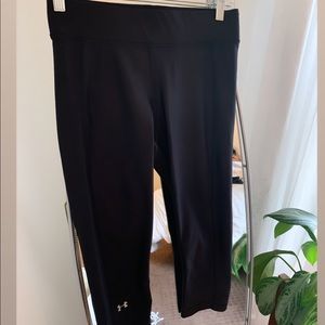 Under Armour black workout leggings